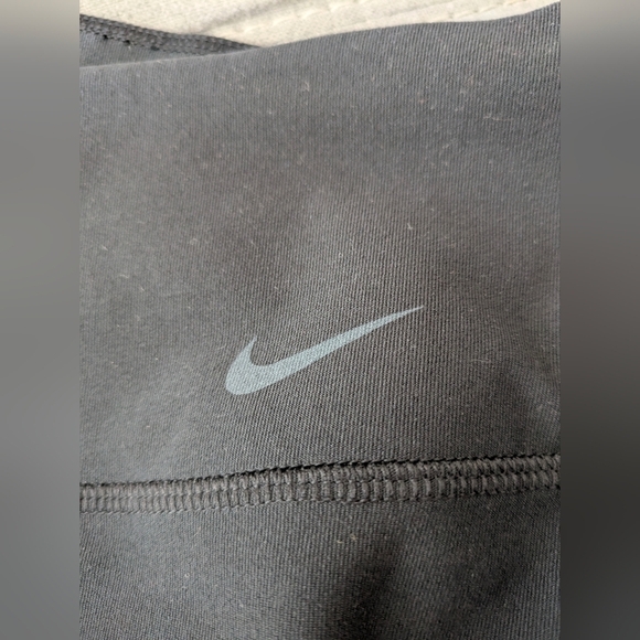 Nike Dri Fit Women Capris Medium Workout Training Yoga Color Black - Picture 6 of 7